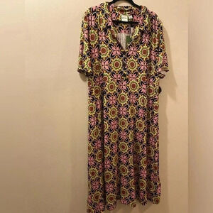Joanie women’s size 18 maxi dress - NWT - 70s print - short sleeve